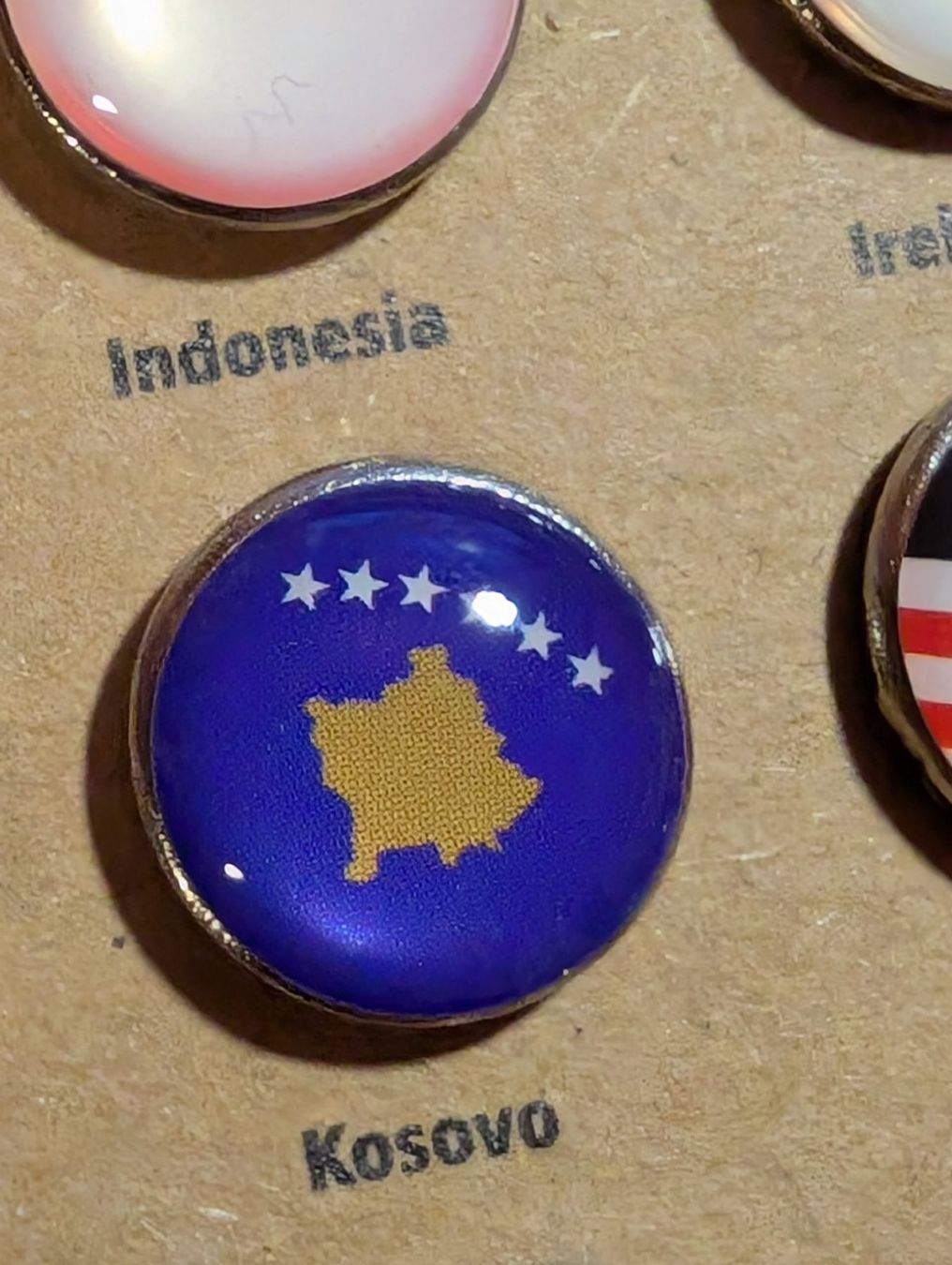 Placchette & Badge: Ansteckpin LW: Länderwappen – Usato da Oppligen venduto da Pin-Fall-Shop