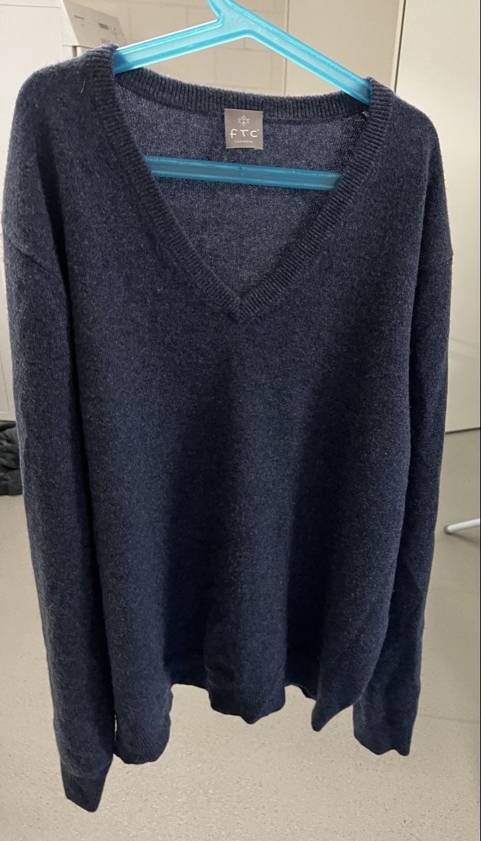 FTC Pullover & Sweatshirts: Kaschmir Pullover FTC – Gebraucht aus Uznach von j.g.gashi