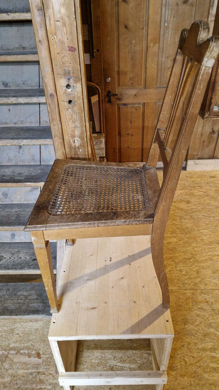 Sedie: Antiker Holzstuhl mit Wiener Geflecht – Usato da Ennenda venduto da Mr.Alpen16536 3