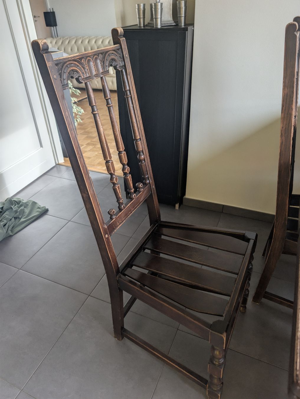 Set di tavolo e panche: Ensemble salle à manger bois massif, table + 4 chaises  – Usato da Genève venduto da Morphall 1