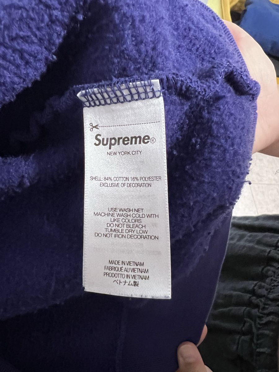 Pullover & Sweatshirts: Supreme Hoodie Lotto – Gebraucht aus Losone von igo_9qdh 2