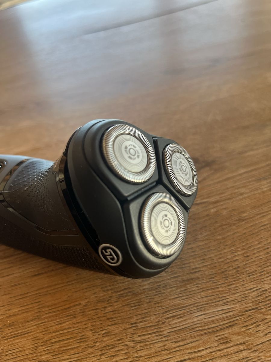 Philips Rasierapparate & Rasierklingen: Philips Shavers Series 3000 – Gebraucht aus Plaffeien von CN83 2