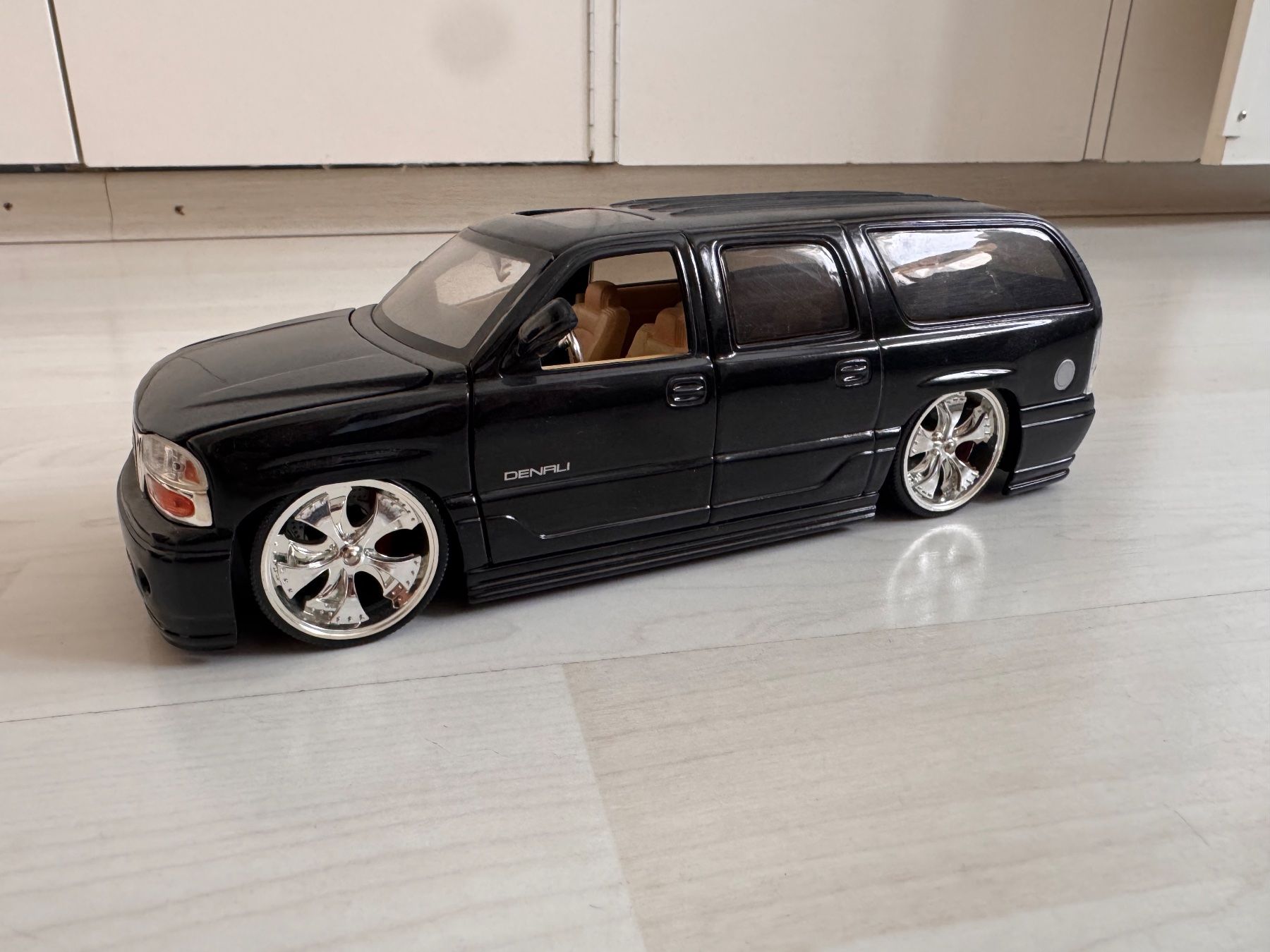 Jada Toys Modellini d'auto: Custom Autos, 3er Set zum Spielen oder Ausstellen – Usato da Gerlafingen venduto da Aebu85 3
