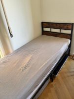 Lit simple avec matelas