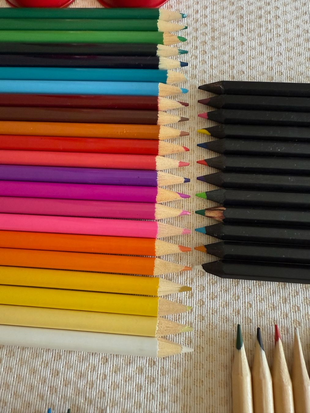 Matite, matite colorate & gessi: Crayons de couleurs – Usato da Sion venduto da accroshoes 2