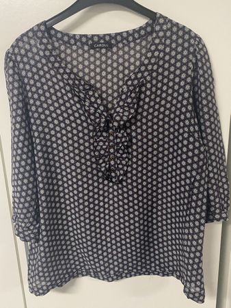 Feines Bluse von  Caroll Gr. 40