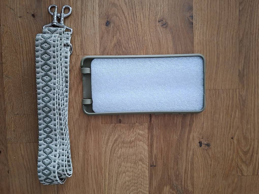 Cover & Protezioni schermo: Handy Hülle – Usato da Grosswangen venduto da _Ra