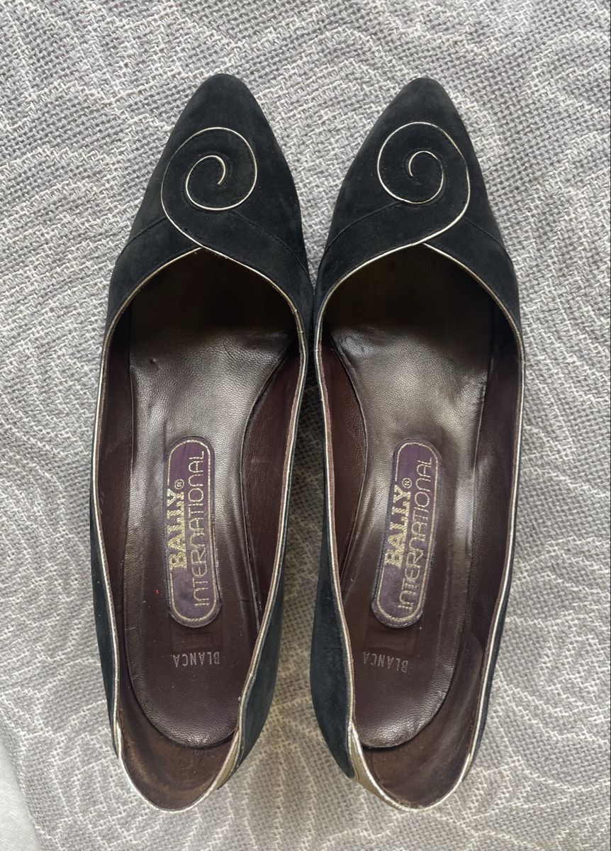 Bally Scarpe da donna: BALLY Pumps, Wildleder, Schwarz, Gr.38 – Usato da Zürich venduto da Lyriart