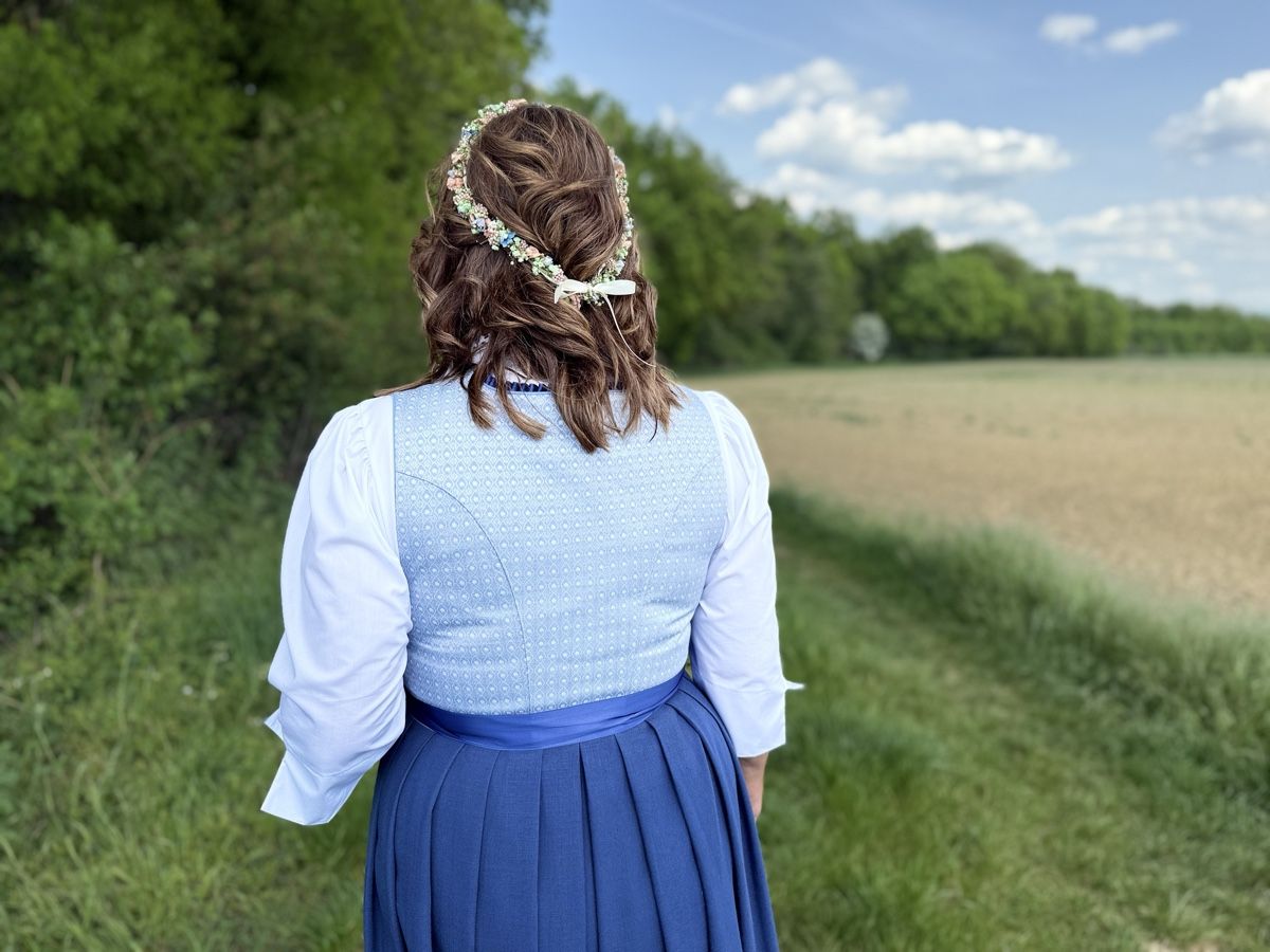 Chiemsee Kleider: Dirndl Brautkleid Brautdirndl  – Neu (gemäss Beschreibung) aus Wohlenschwil von ber_m9f7 2