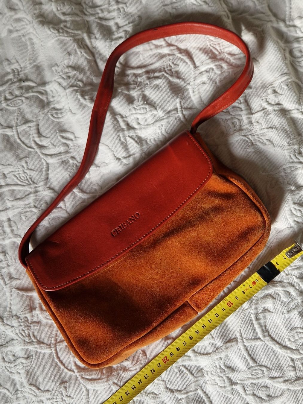 Borse da donna: Petit sac en cuir velours – Usato da Epalinges venduto da Ozili