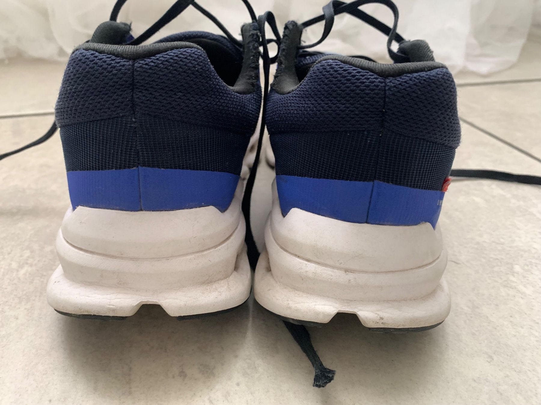 On Scarpe per ragazze: ON Cloudrunner Laufschuhe Gr. 37 – Usato da Ettingen venduto da evs_6w9m 6