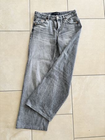 Stradivarius Jeans grau Groesse 34 gebraucht