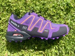 Neue Turn/Trekkingschuhe Gr.40