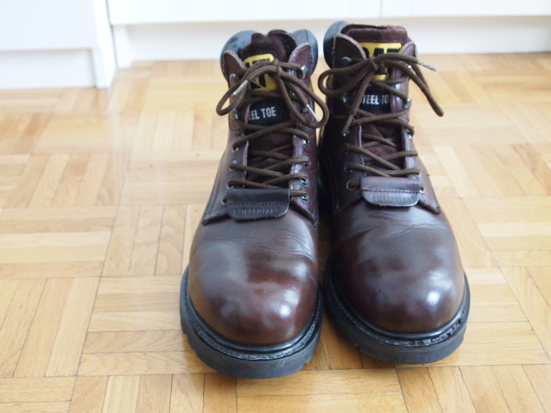 Caterpillar Scarpe da uomo: Boots Caterpillar - très peu utilisé - taille 44 – Usato da Plan-Les-Ouates venduto da Sky17 1