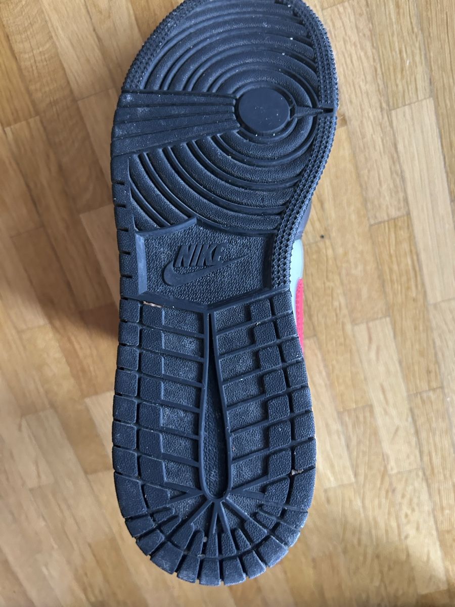 Jordan Chaussures garçon: Jordan 1 Mid SE Schuhe – Neuf (Voir description) à Ittigen par mrv_jjl9 2