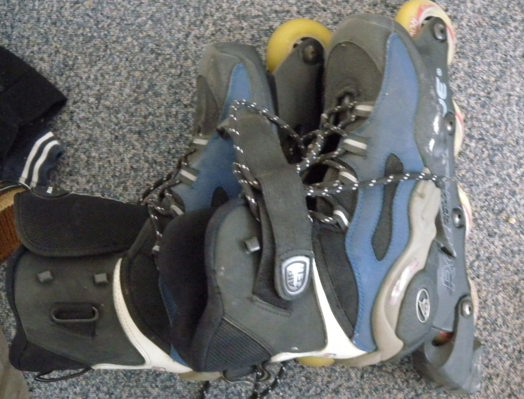Inline-Skating & Rollschuhe: rollerblades – Gebraucht aus Hauenstein von Danbach