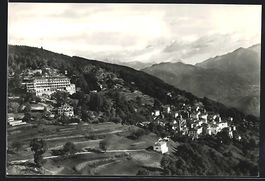 Cademario, Teilansicht mit Kurhaus, Flie