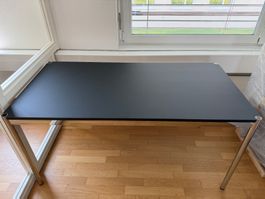 Schreibtisch USM Haller: 175x75 in schwarz + Kabel-Rost
