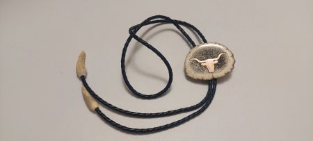 Cravate Bolo. et pointes de col pour un style Western