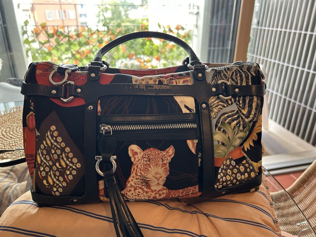 Salvatore Ferragamo Borse da donna: Sac dame – Usato da lausanne venduto da Pepitam