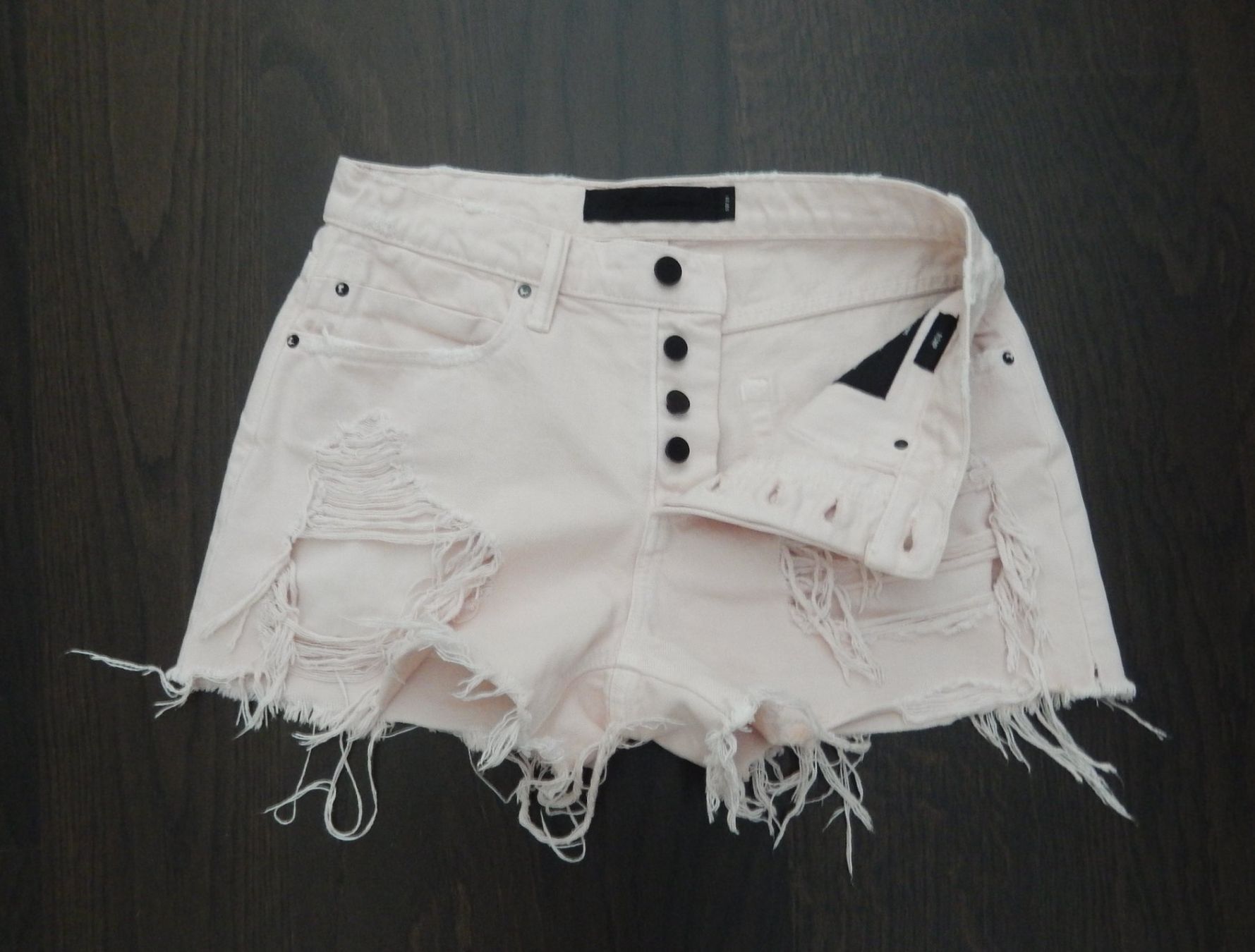 Alexander Wang Jeans: Orig. ALEXANDER WANG Distressed Shorts Gr. 36 – Usato da Tuggen venduto da vivira 7