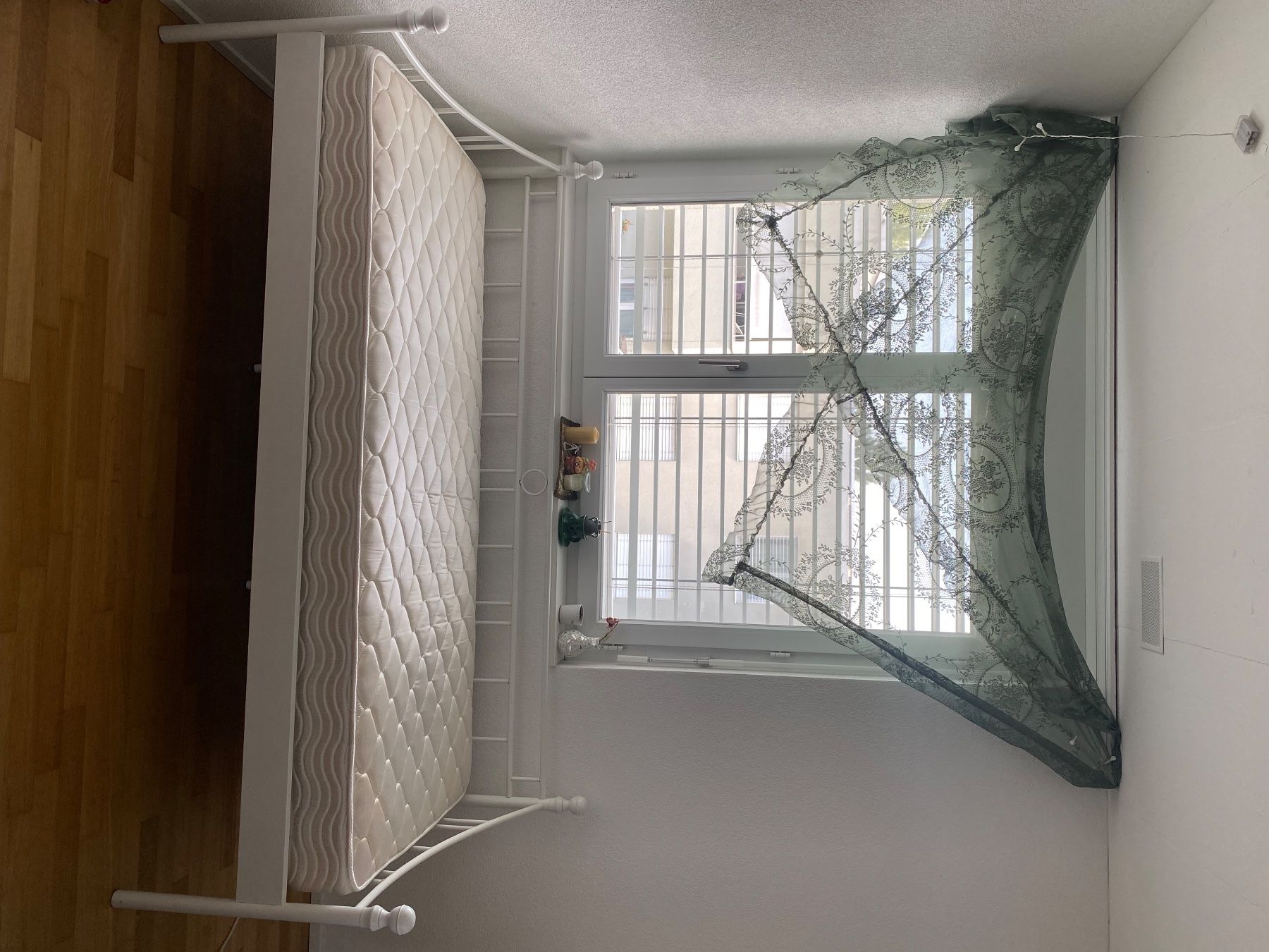 Letti: Bett Gestell+Matraze weiss 90cm – Usato da Dietikon venduto da alexa_7