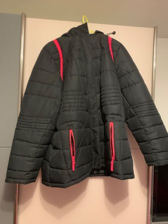 Winterjacke Gr. 40 schwarz mit Kunstpelz