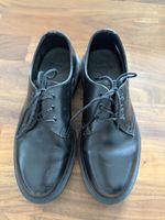 Klassische Dr. Martens Schuhe, Schwarz, Grösse 38