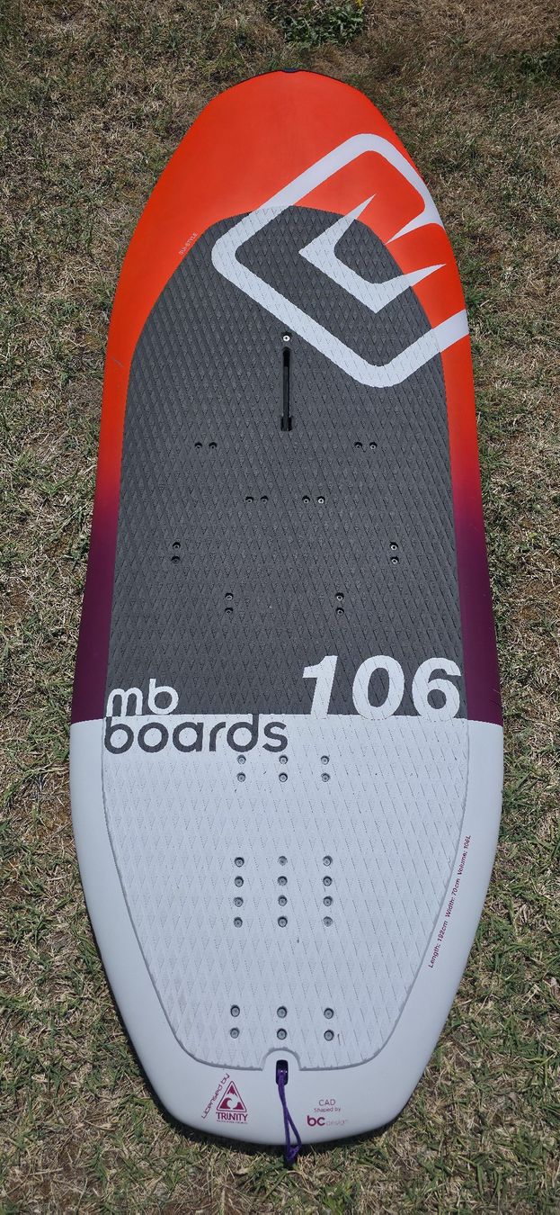 Surfboards & Schwimmbrette: planche multi fonctions MB Basilisk 106 – Gebraucht aus Romanel-sur-Lausanne von Gerco60