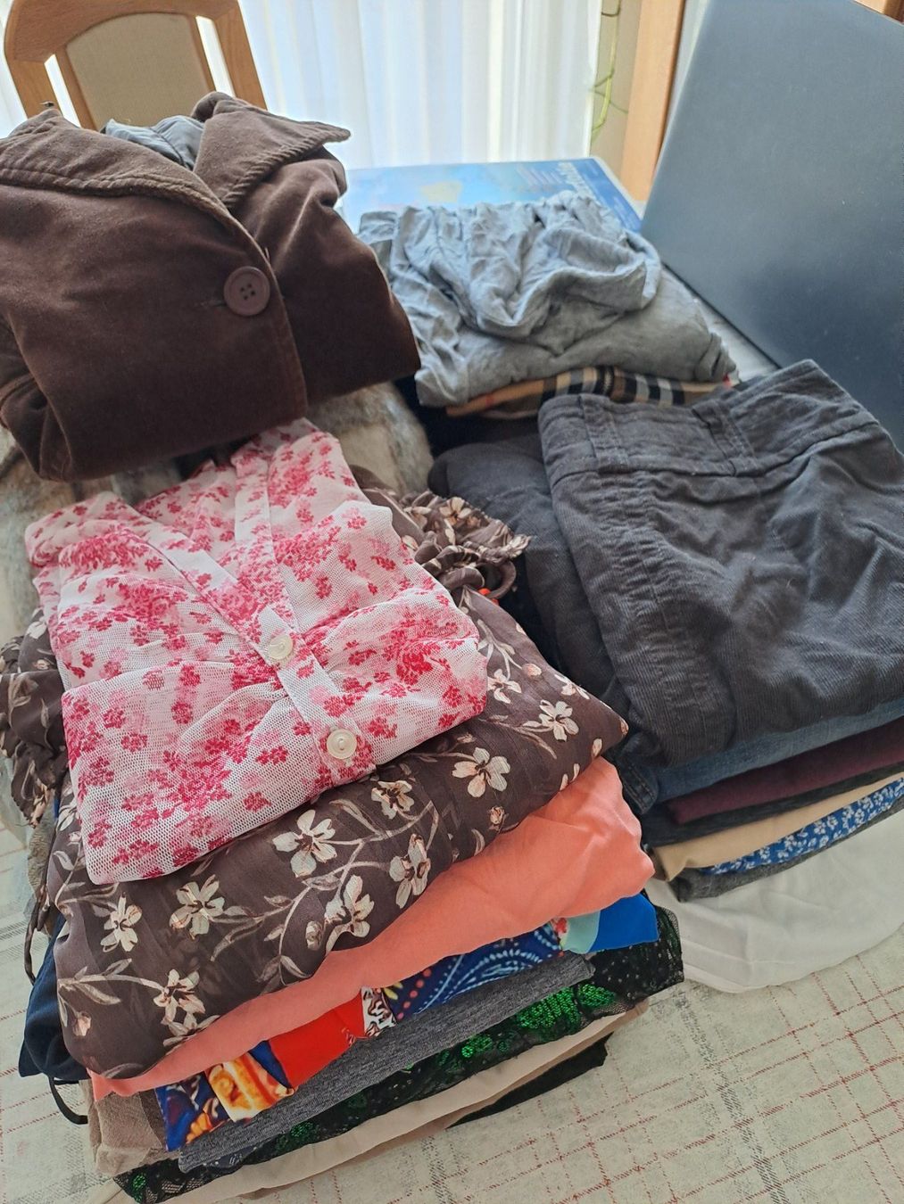 Kleiderpakete: Damen Kleiderpaket Grösse S – Gebraucht aus Rehetobel von Andrin1003