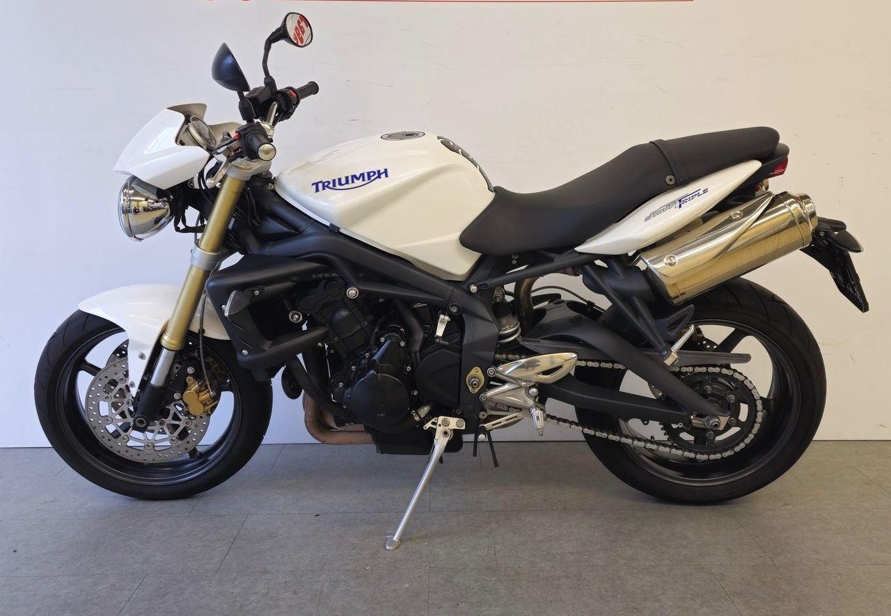 Triumph Strada: Triumph Street Triple 675 – Usato da Meggen venduto da Mathcom