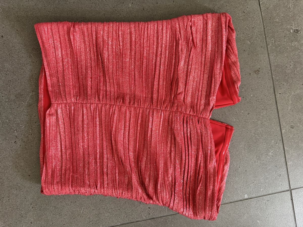 Top: Top con scollo a V brillantini – Nuovo e nell'imballaggio originale da Muzzano venduto da nat_x9hf 2
