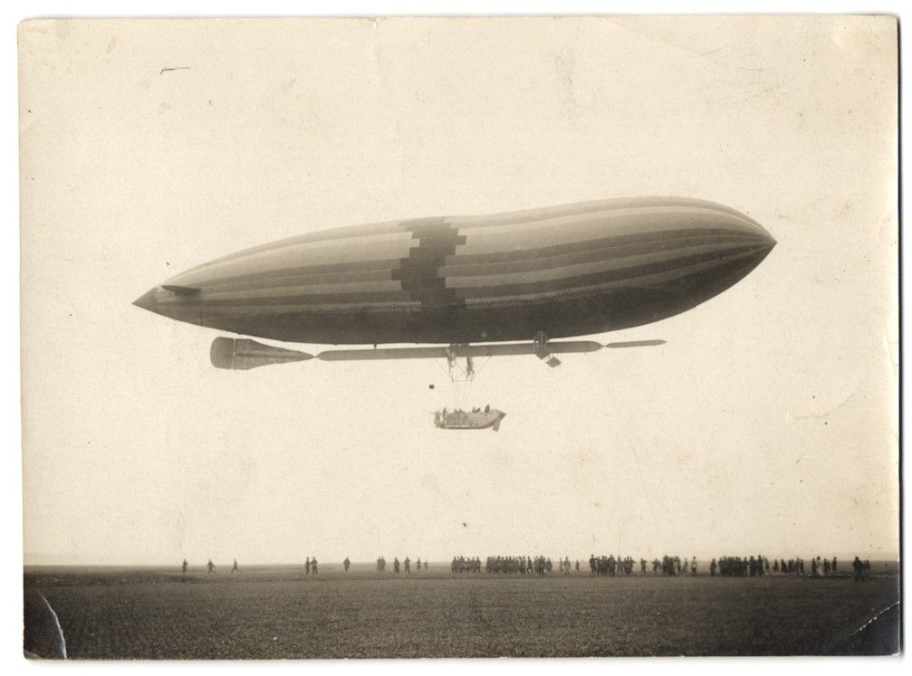 Fotografie & Manifesti: Fotografie M. Branger, Paris, Zeppelin,  – Usato da Berlin venduto da bartko-reher