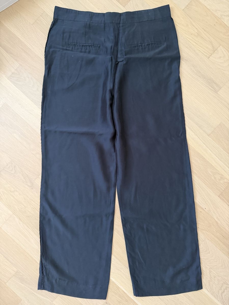 Cos Pantaloni: COS Hose dunkelblau Gr. 40 Seide Lyocell – Usato da Itingen venduto da Granini_93 2