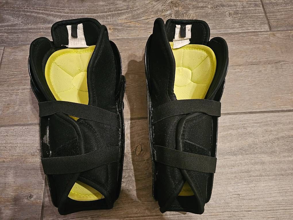 Schutz & Schoner: Warrior Eishockeybeinschoner Alpha DX4, gebraucht – Gebraucht aus Niederweningen von Reto_81 2