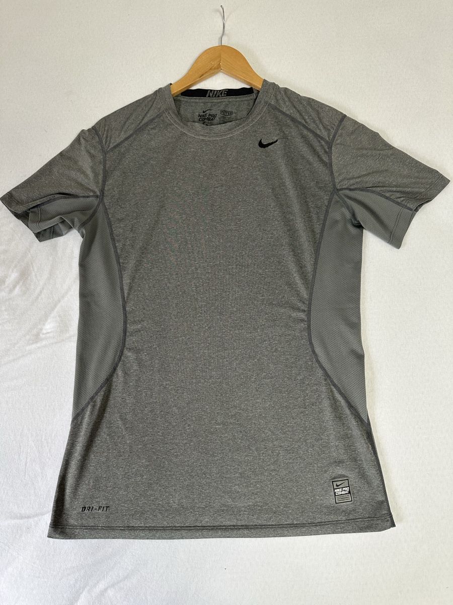 Nike T-shirt: Nike dporttshirt G M – Usato da Maienfeld venduto da tobeyl2020