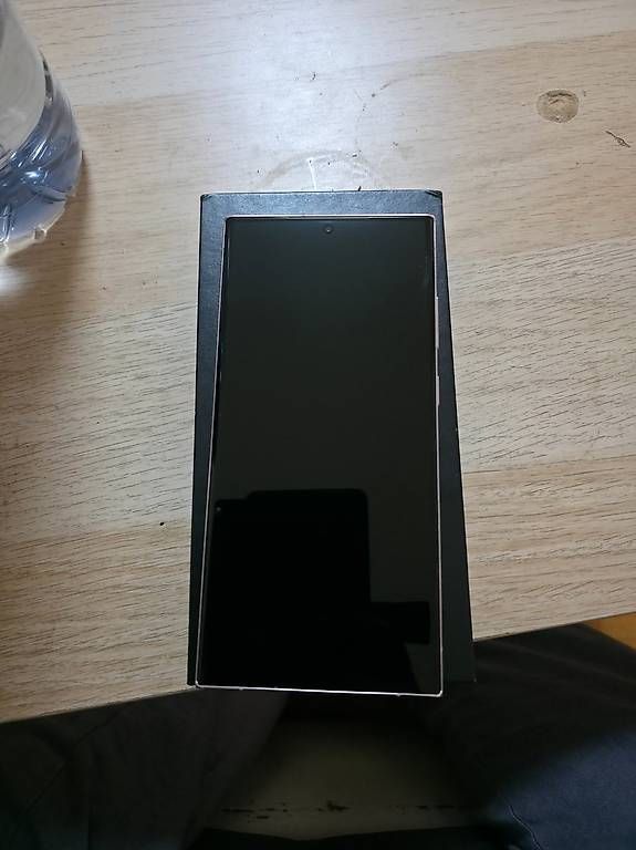 Handys / Smartphones: SAMSUNG GALAXY S23 ULTRA – Gebraucht aus Vevey von Puv_6cxv