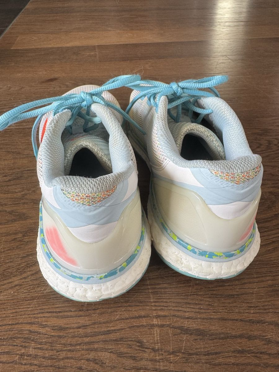 Adidas Scarpe da uomo: Adidas Hallenschuhe, Grösse 40, gebraucht – Usato da Schwyz venduto da Manuvolley80 4