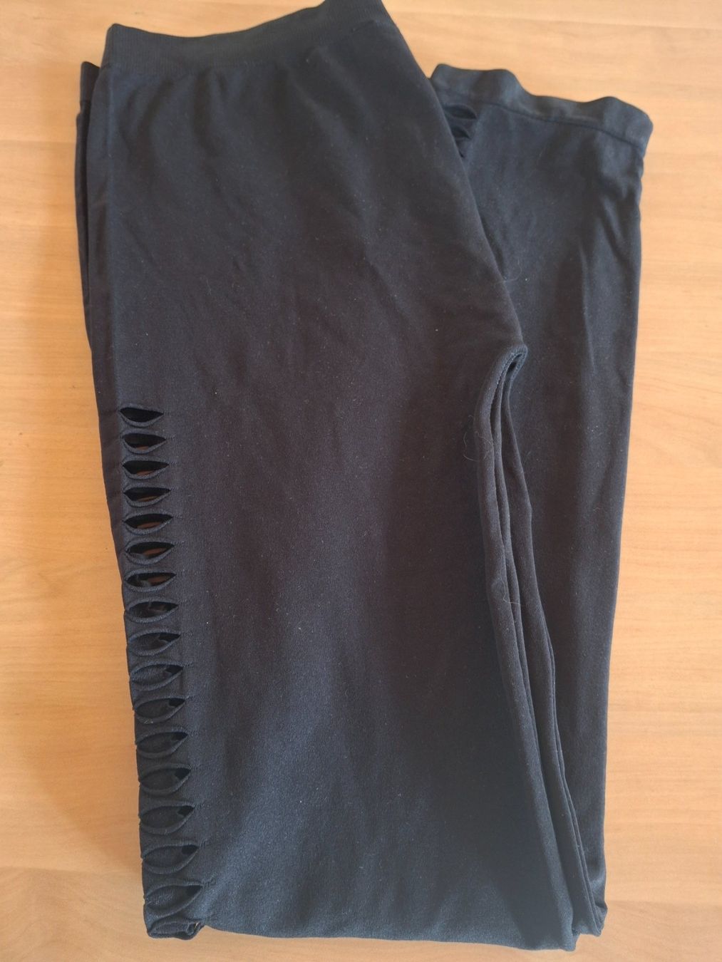 C&A Leggings: Leggins ajouré taille M marque C&A – Usato da Villiers venduto da san_jn5w 7
