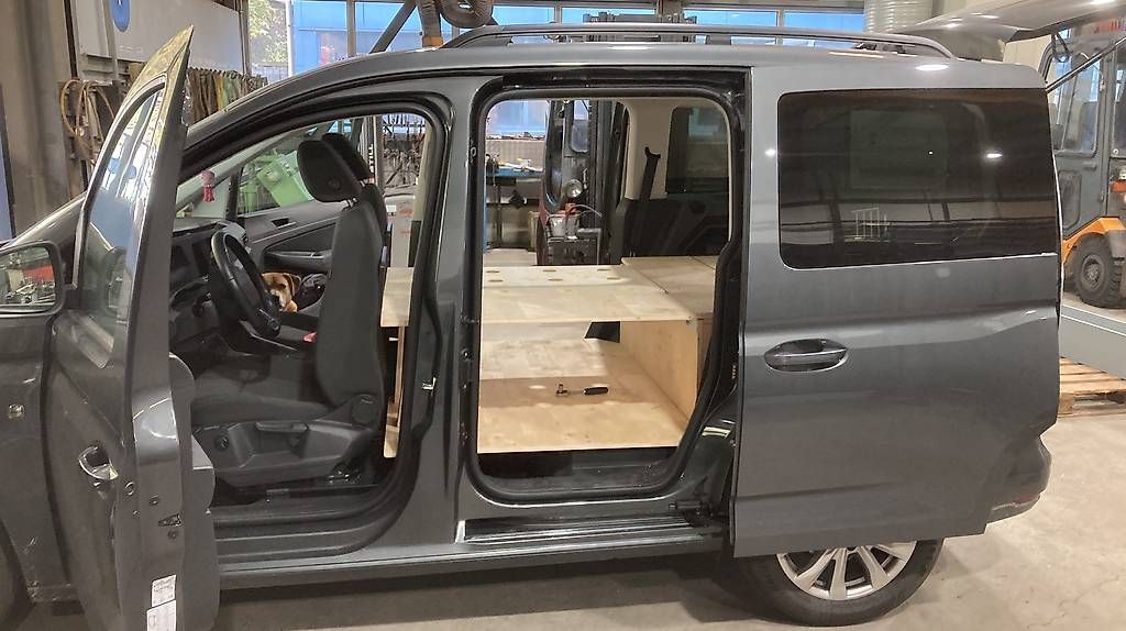 Veicoli da campeggio: Campingausbei für VW Caddy – Usato da Altdorf UR venduto da Berti92 3