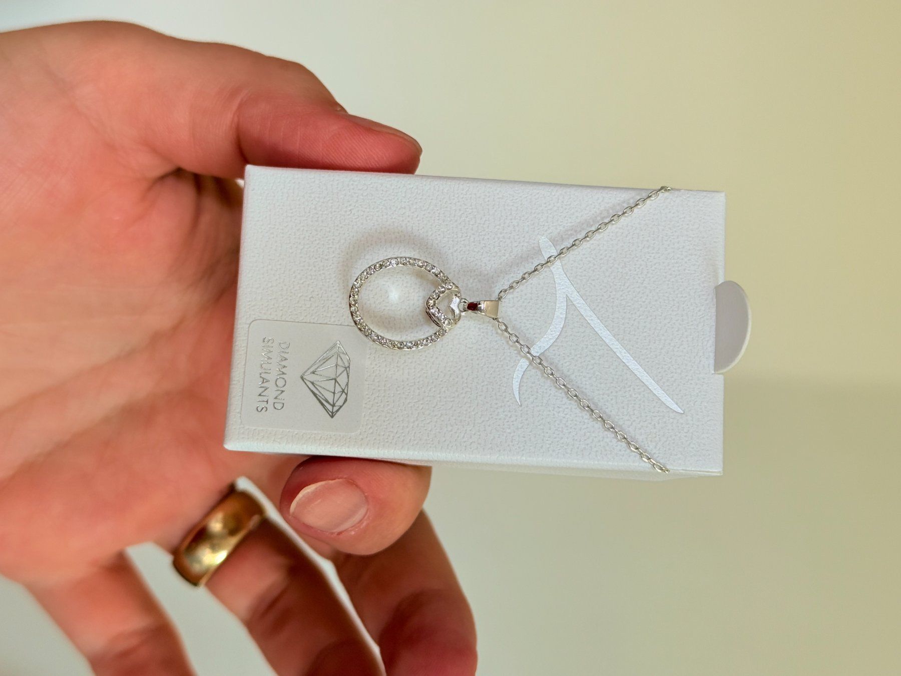 Catenine: Collier avec pendentif neuf Lovisa – Nuovo e nell'imballaggio originale da Genève venduto da AGBERG 2