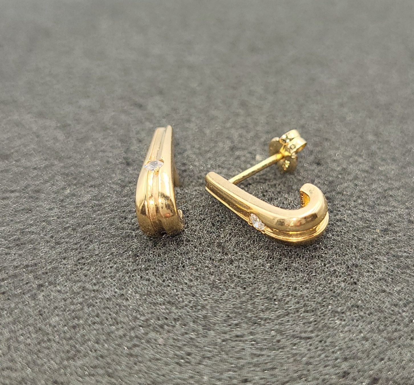Orecchini pendenti & Orecchini a lobo: Gold Ohrstecker Mit Steine – Usato da Wald ZH venduto da Dasilver 5