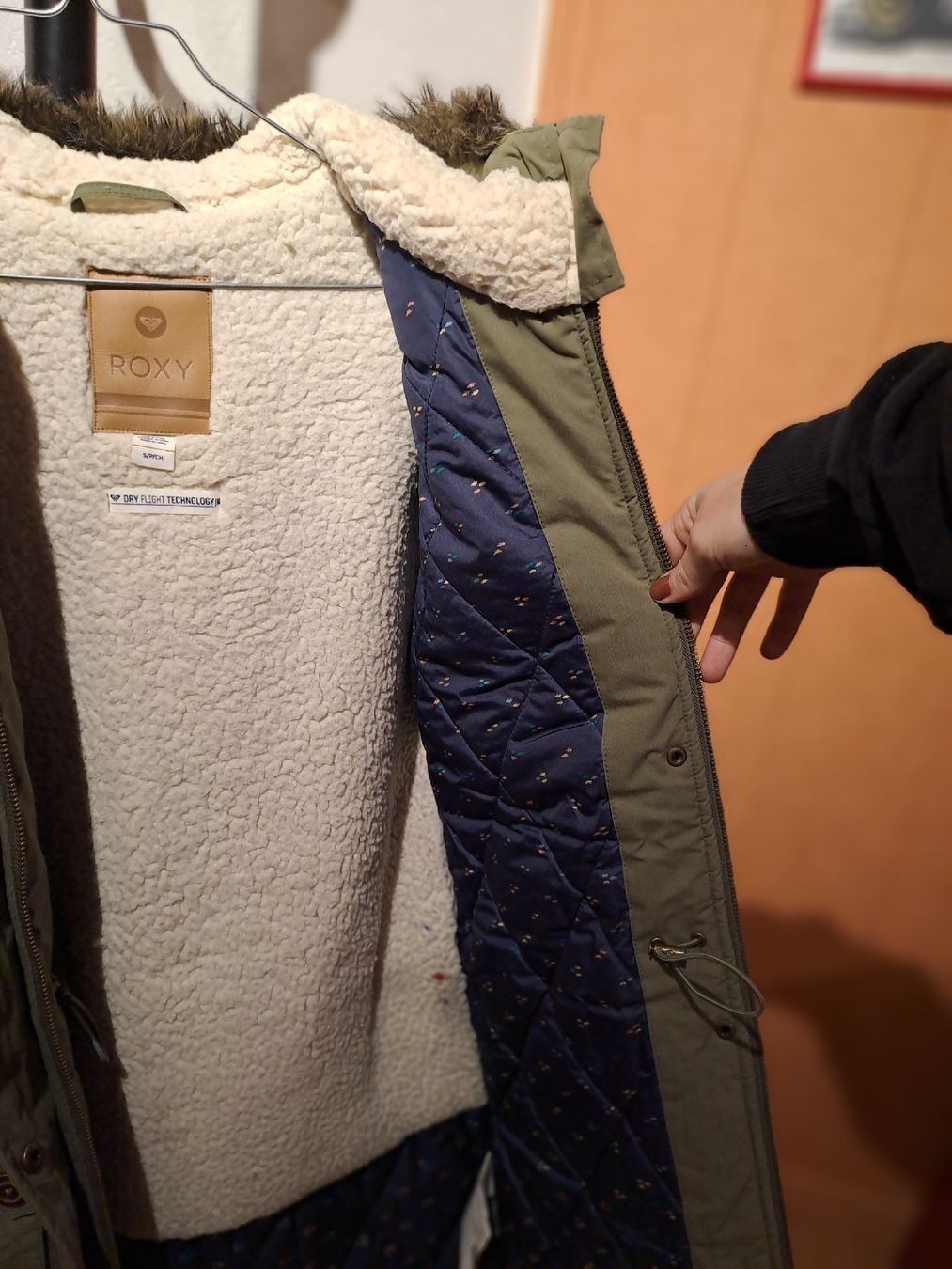 Roxy Giacche: Manteau d'hiver Roxy, taille S – Usato da Valeyres-sous-Montagny venduto da Romy. 6