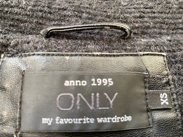 Only Cappotti: ONLY warmer Mantel Gr. XS – Usato da Gossau Sg venduto da olles 2