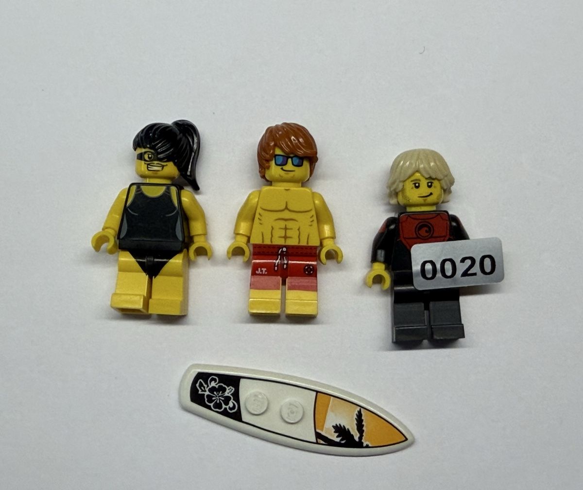 Lego Giocattoli: LEGO Set - 3 Minifiguren & Surfbrett . – Usato da Rheinfelden venduto da zim_2hqc 1