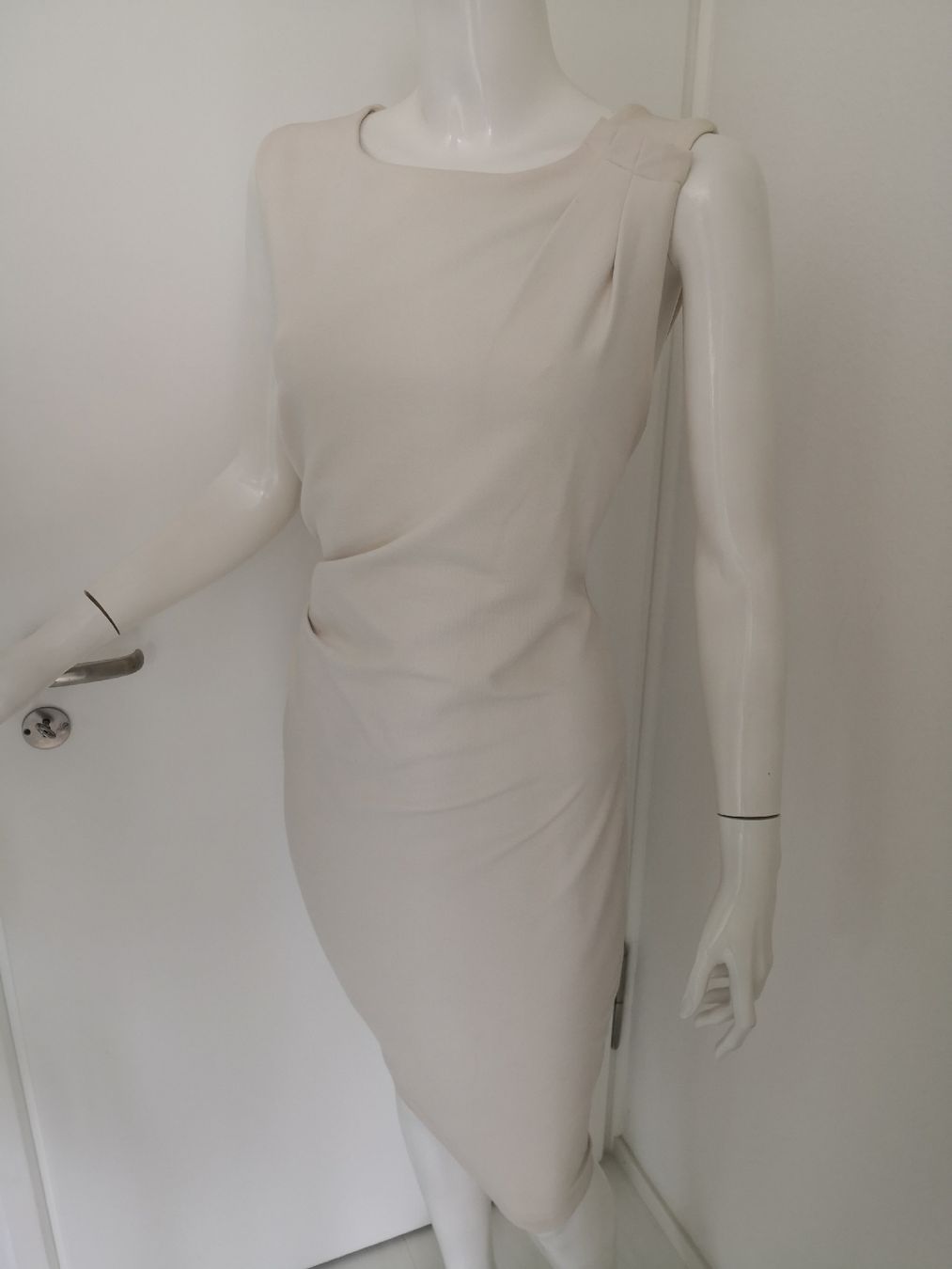 Mango Kleider: MANGO SUIT KLEID MIT FALTEN & GEFUTTERT BEIGE – Neu (gemäss Beschreibung) aus Olten von Naja-Twins-Twins 5