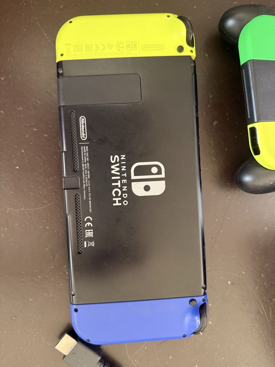 Nintendo Console: Nintendo Switch inkl Zubehör – Usato da Zürich venduto da liv_mt5g 3