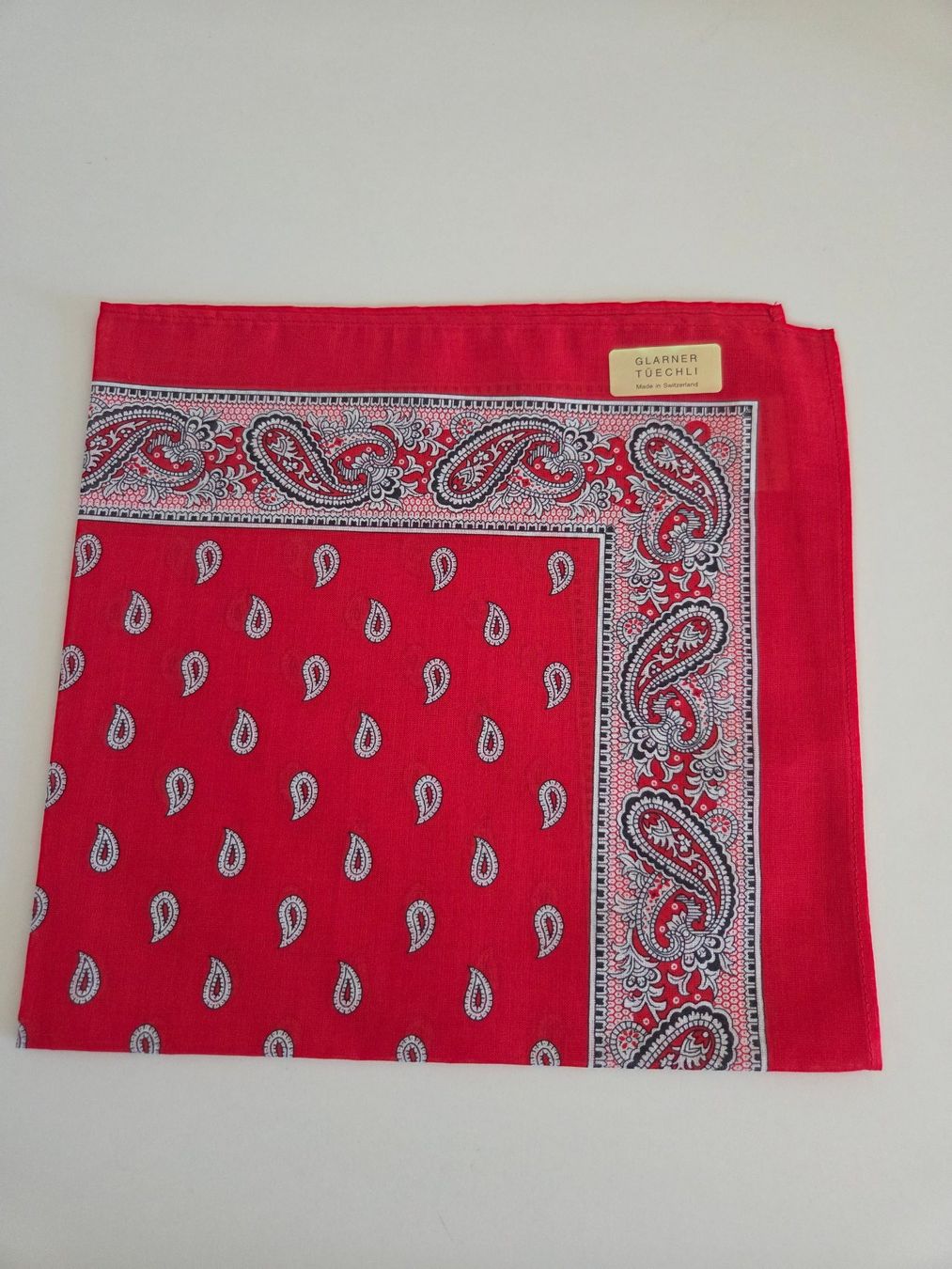 Foulards, Tücher & Schals: 1 Glarnertüchlein - Made in Switzerland – Neu und originalverpackt aus Oberrieden von Smart570