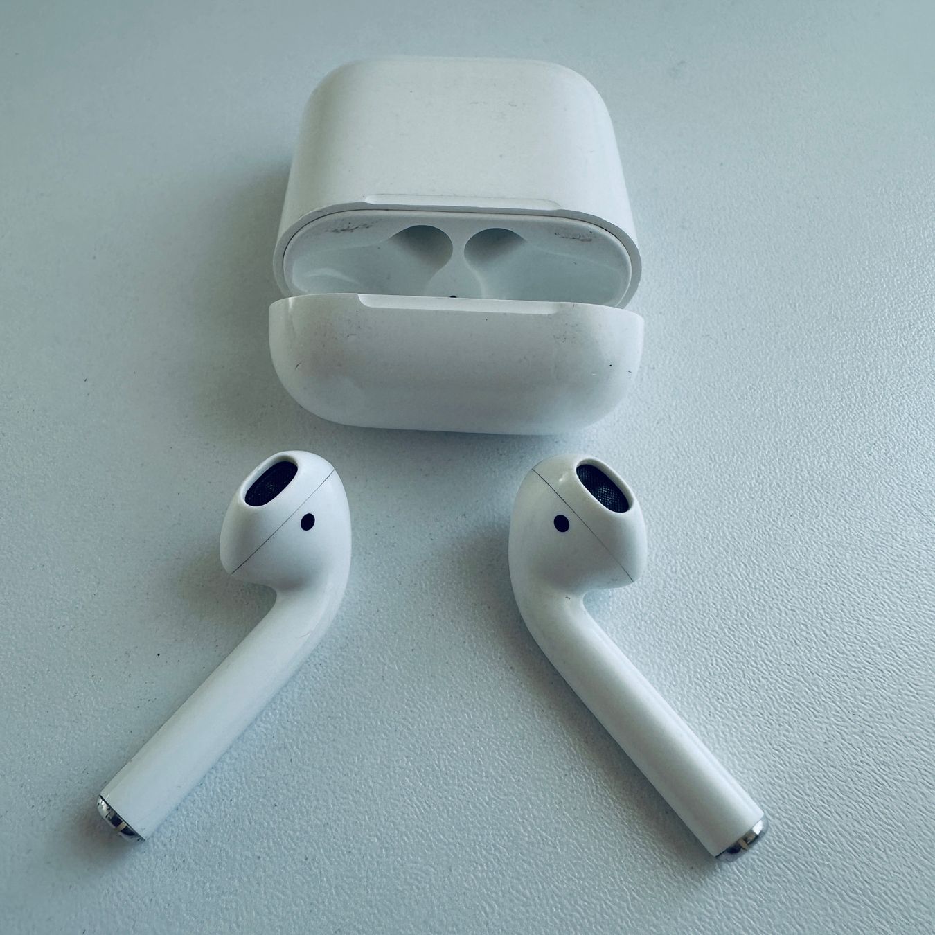Apple Cuffie: Original Apple AirPods 2 Kopfhörer Wireless Lightning Kabel – Usato da Basel venduto da MY.AIRPODS.SHOP 3