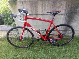 Vélo de route Fuji rouge